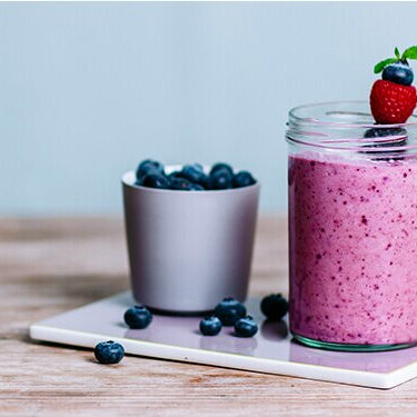 Paleo Smoothie zum Frühstück mit Heidelbeeren
