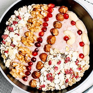 Protein Smoothie-Bowl mit Nüssen