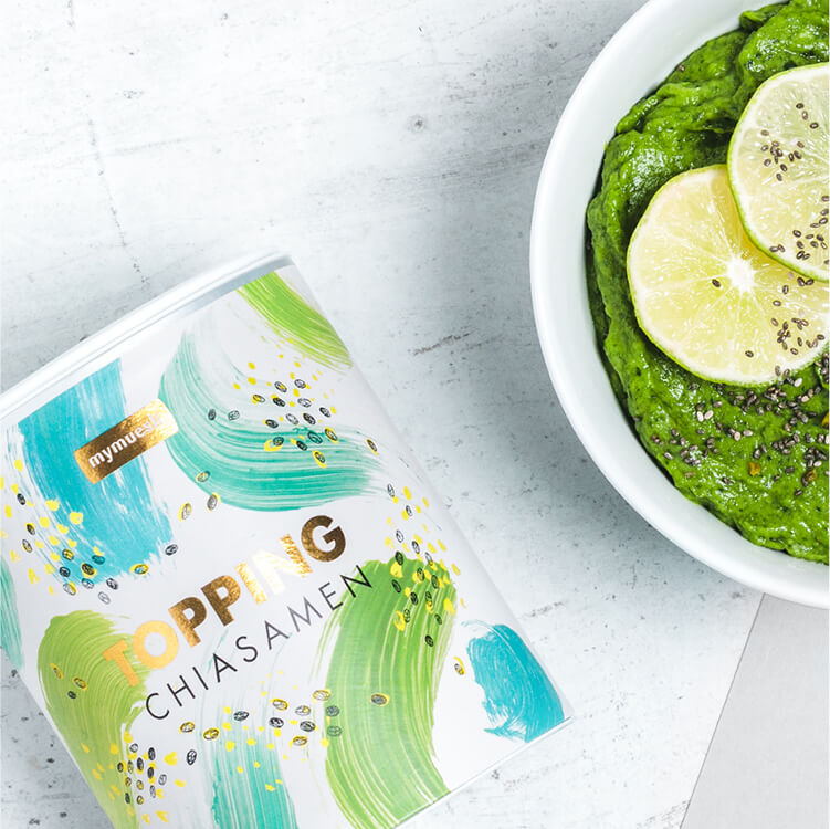 Green Power Bowl mit Chia Samen als Topping