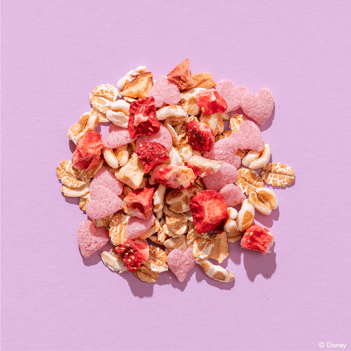  Disney Morning Princess Müsli Zutaten mit getrockneten Erdbeerstückchen und rosa Herzen