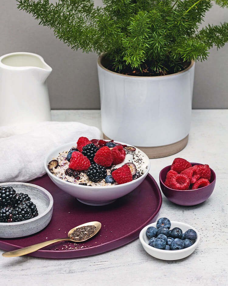 article1a-muesli-porridge-wildberrychia.jpg