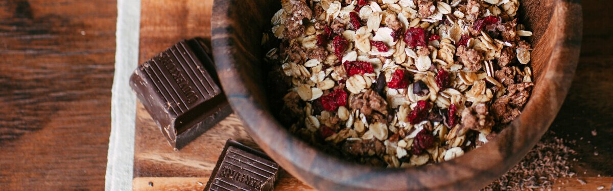 Schoko-Müsli mit Sauerkirschen.