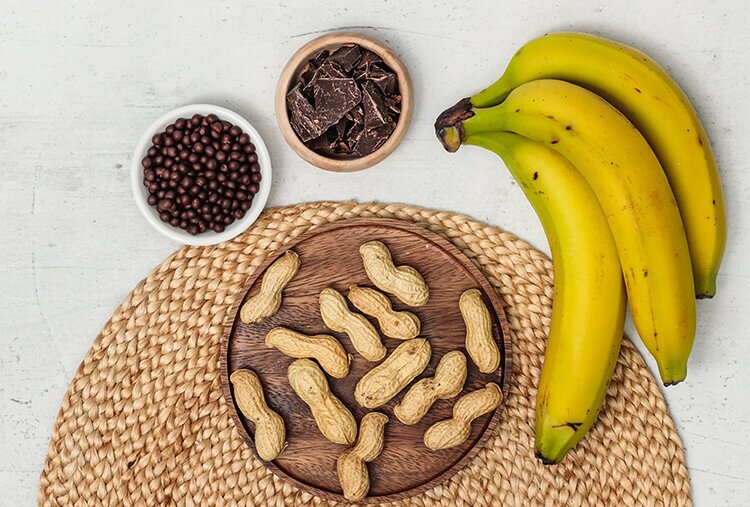 article3b-muesli-peanutgranola-bananachoc.jpg