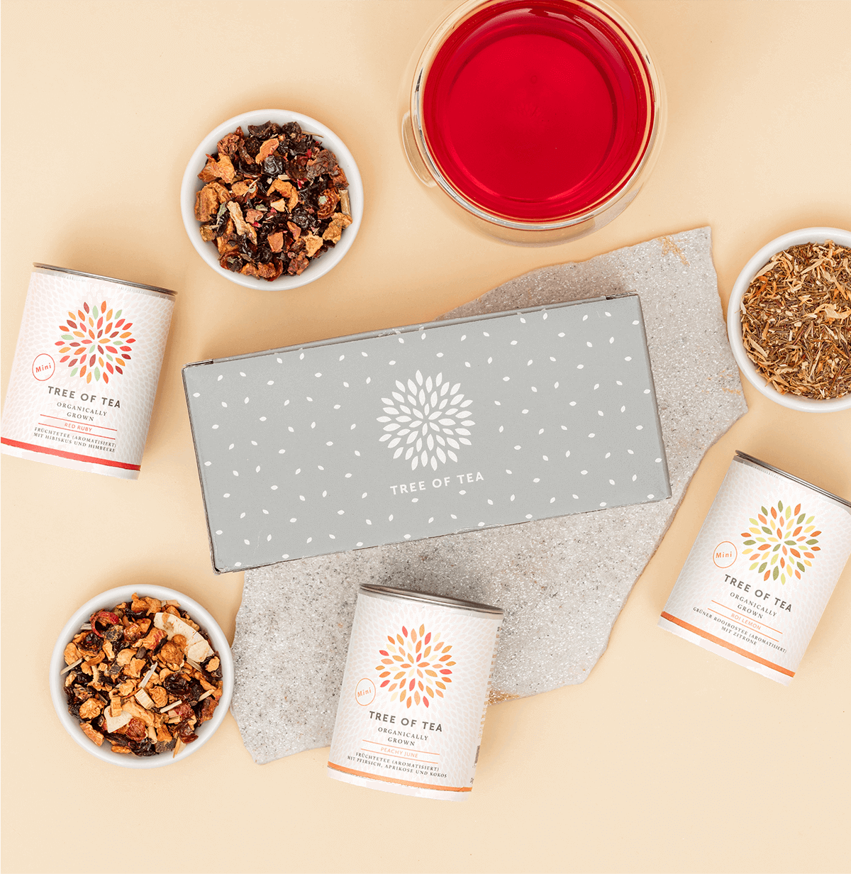 slider04-trt-fruechtetee-mini-set(1).png tree of tea Coffret infuseur à thé avec 3 mini thés