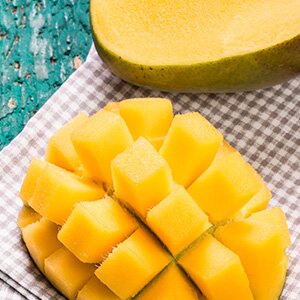 Frische Mango verleiht dem Rezept einen fruchtigen Touch